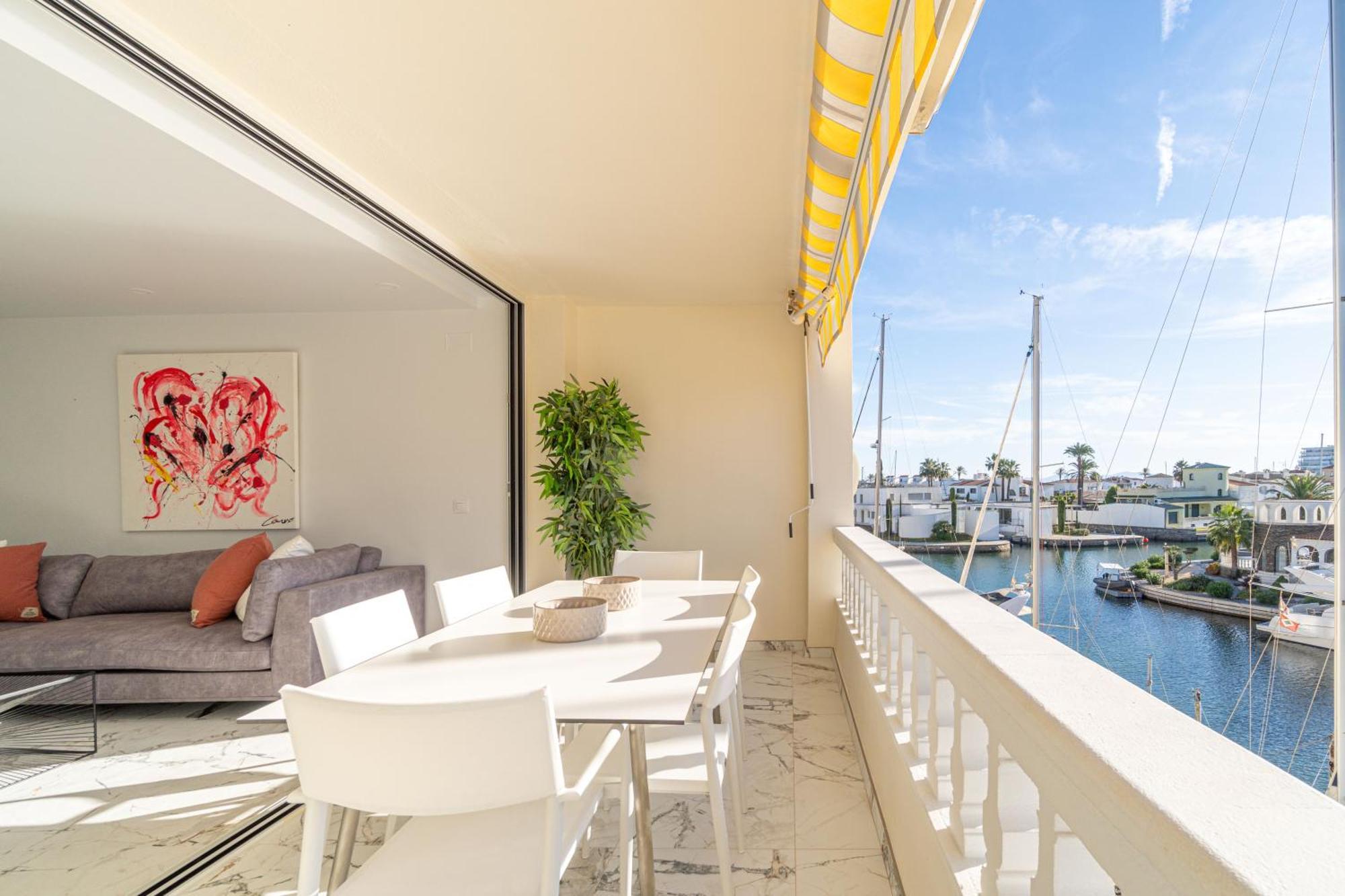 Apartmán Moderno Apartamento Frente Al Canal Con Terrazas Empuriabrava Exteriér fotografie
